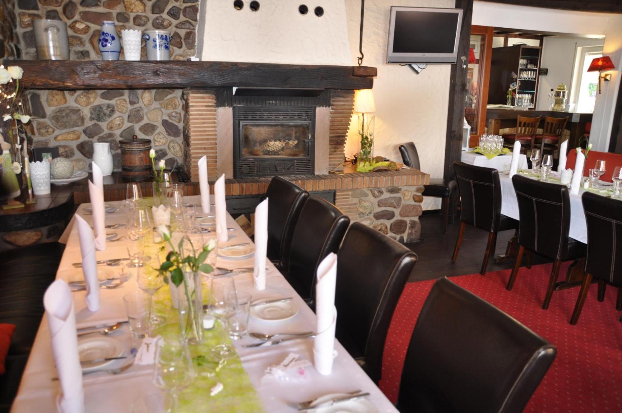 Gasthaus Zur Rebe Mehring  Bagian luar foto