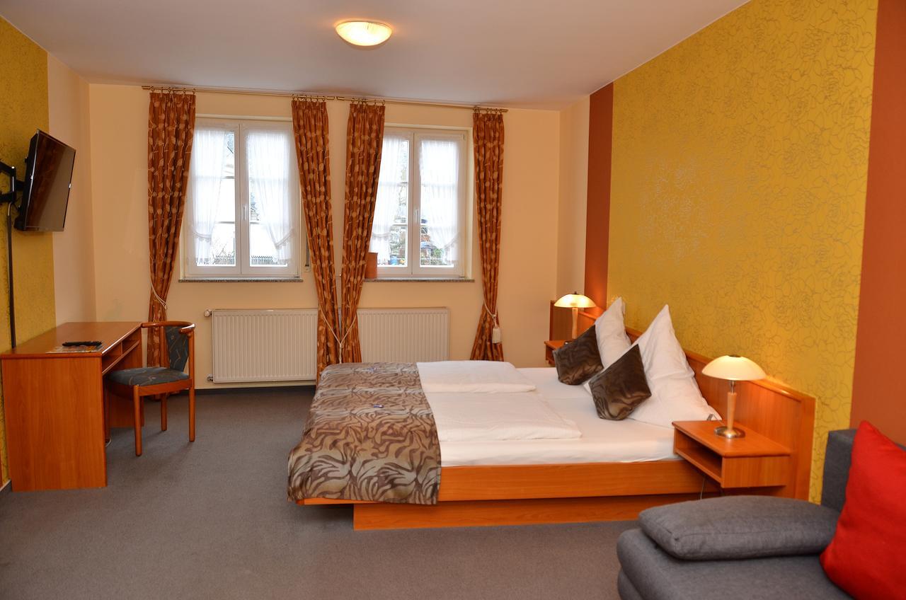 Gasthaus Zur Rebe Mehring  Bagian luar foto